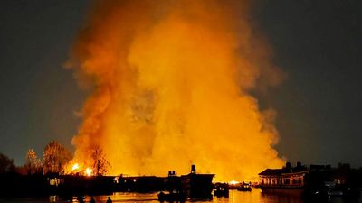 3 tourists die as houseboats catch fire on Dal lake in Srinagar