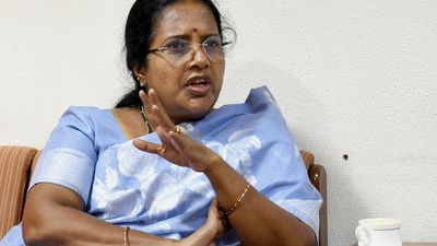 CM being ‘anti-Hindu’ by not wishing for Deepavali, says Vanathi