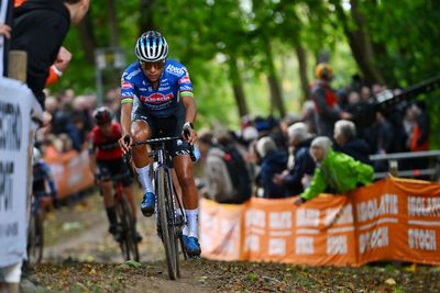 Superprestige Niel: Alvarado scores a dominant solo victory