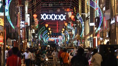 Idols, sweets, and jewellery popular among Deepavali gifters this year