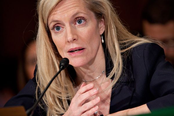 Brainard Says Prudence Warranted as Hiking Rates Poses Risks