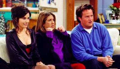 7 best '90s sitcoms you can stream right now on Netflix, Max and more