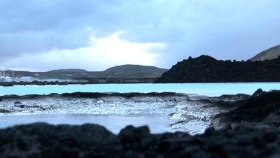 Iceland volcano: Thousands flee homes following eruption concerns