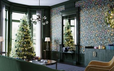 This artificial Christmas tree is the easiest way to decorate for the holidays (but designers are divided!)