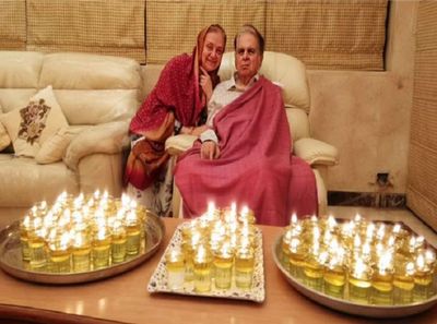 Saira Banu surprises all; Shares Diwali throwback picture of Dilip Kumar with fans