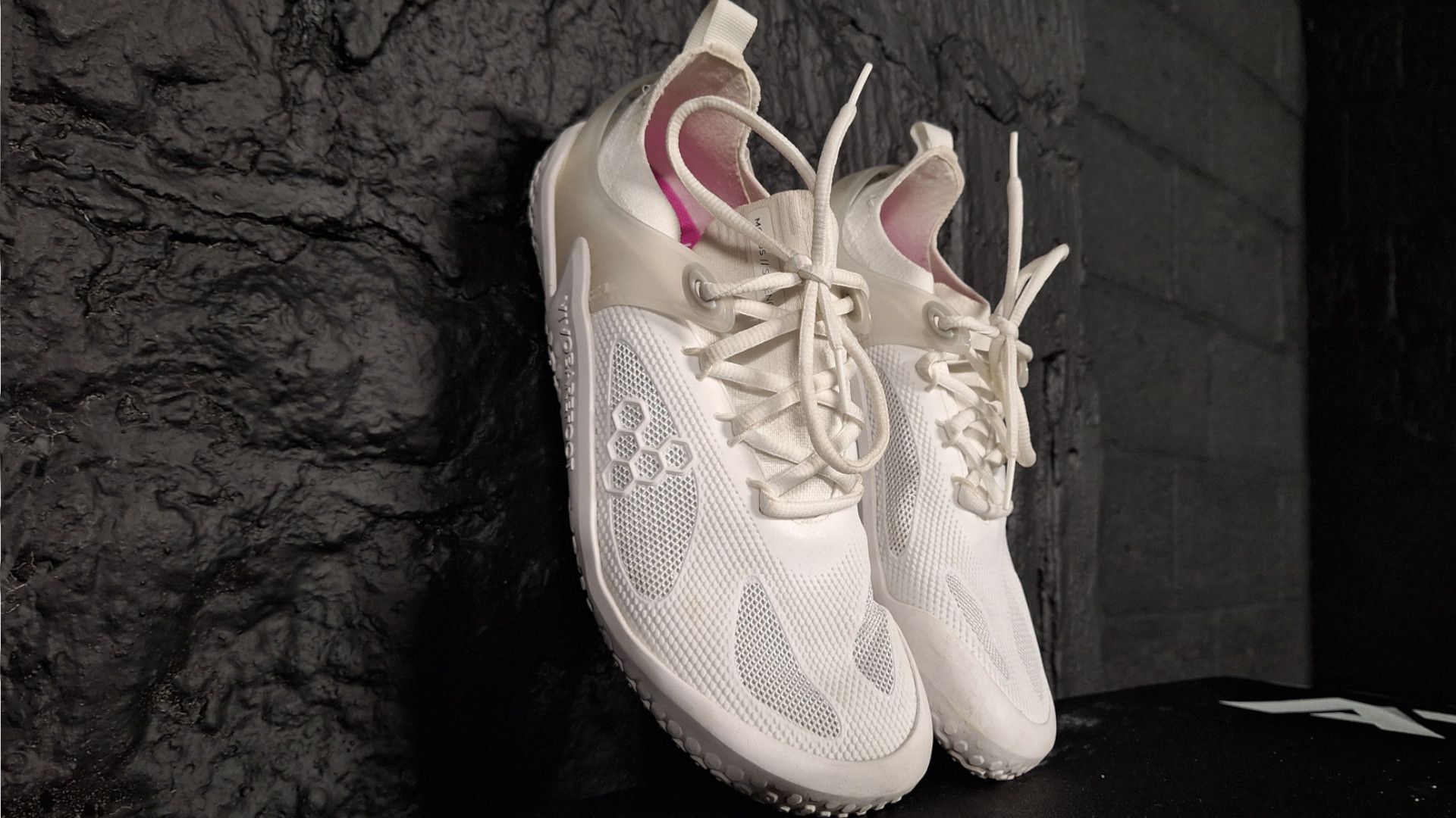 Vivobarefoot Motus Strength review the barefoot shoe…