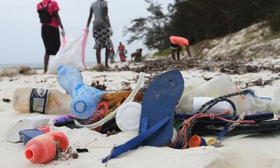 Countries meet in Kenya to thrash out global plastic pollution treaty