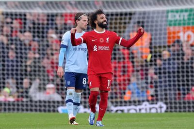 Liverpool vs Brentford LIVE: Premier League result and final score as Mohamed Salah double helps Reds go top