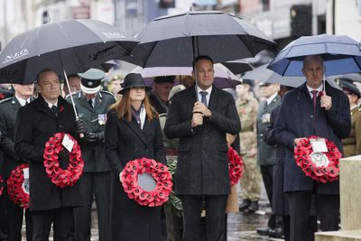 Taoiseach and NI Secretary lay wreaths in Enniskillen on Remembrance Sunday