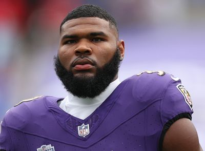Ravens rookie linebacker Trenton Simpson exits matchup vs. Browns with a concussion