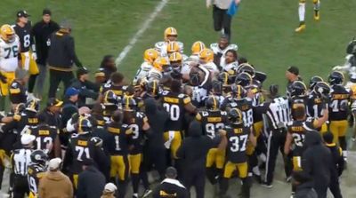 Packers-Steelers Game Ends With Near Brawl After Ugly Late Hit by Green Bay’s Zach Tom