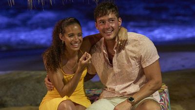 Wells Adams Has Some Advice For Bachelor In Paradise’s John Henry Spurlock, After His Ex Olivia Lewis Avoided Elimination