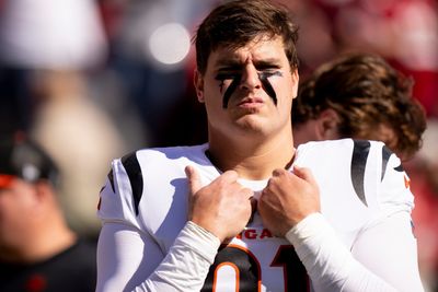 Bengals’ Trey Hendrickson seen getting MRI after injury vs. Texans