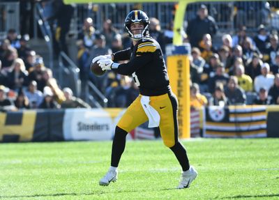 Social media reacts to another rough outing by Steelers QB Kenny Pickett