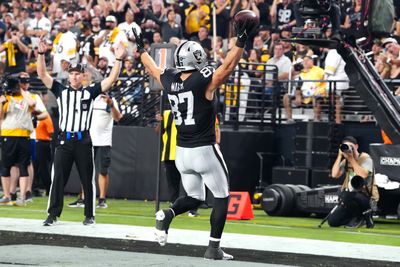 Watch: Michael Mayer with skrong TD grab to give Raiders lead in 4th quarter over Jets