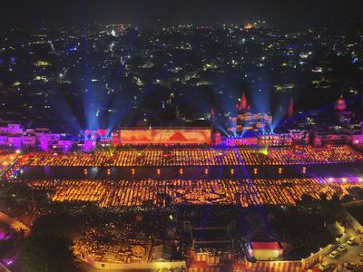 Millions of Indians set a world record celebrating Diwali despite air quality worries