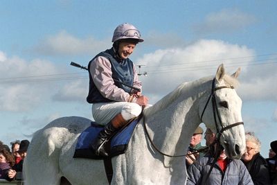 On this day in 2006: Gold Cup winning Desert Orchid dies at the age of 27