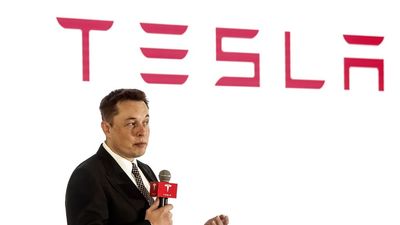 Elon Musk Mocks Buffett Over Missed Opportunity: ‘Too Bad He Didn’t Invest In Tesla When It Was 0.1% Of Today’s Value’