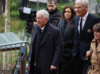 Sir Alex Ferguson and Prince William among mourners as thousands gather for Sir Bobby Charlton’s funeral