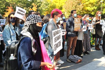 1,600 Jewish alumni of Harvard threaten to withhold donations over antisemitism concerns