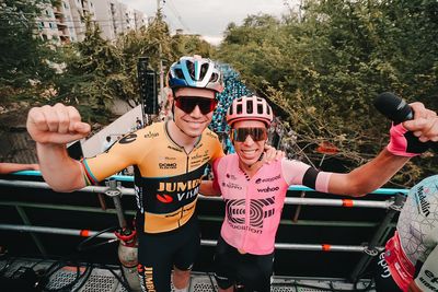 Wout van Aert given superstar welcome in Colombia for El Giro de Rigo