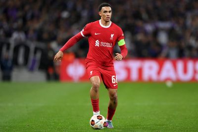 Trent Alexander-Arnold studying Steven Gerrard and Andrea Pirlo to master new midfield role