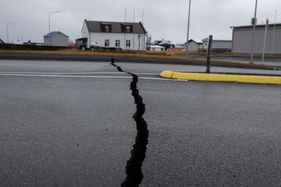 Iceland volcano - live: ‘Significant’ eruption risk as workers try to shield power plant