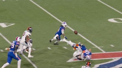 Bills RB James Cook Grabs His Own Fumble in Stride on Bizarre Play for Big Gain