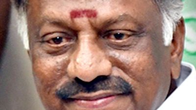 Panneerselvam challenges restrictions in using of AIADMK flag, symbol; Madras High Court to hear his appeal on Nov 15
