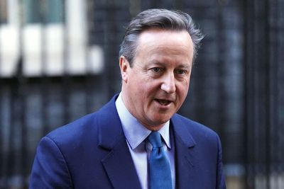 David Cameron holds first meeting as foreign secretary with Indian counterpart