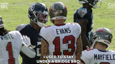 Mics Caught Titans LB Telling Mike Evans How He Used to Watch Him While He Was Homeless