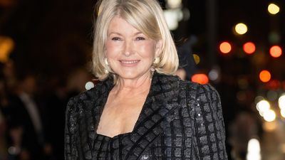 The way Martha Stewart stores her copper pans in her cosy farmhouse kitchen is genius and so stylish