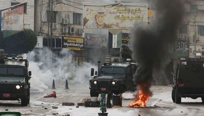 Israeli military forces raid Gaza’s largest hospital in operation against Hamas