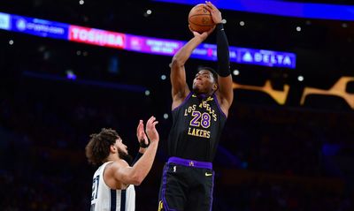 Lakers player grades: L.A. buries Grizzlies in 3-point barrage