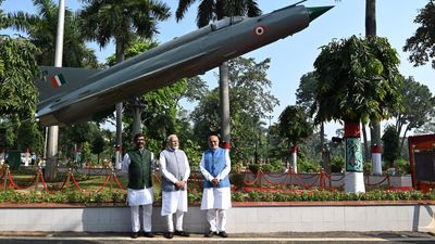 PM Modi unveils fighter jet used in 1971 war at Ranchi Raj Bhavan