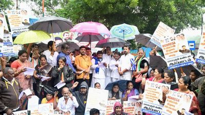 T.N. Congress stages protest in Chennai against Centre for reducing MGNREGS funds