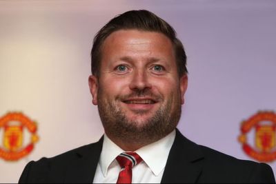 Richard Arnold steps down as Manchester United chief executive