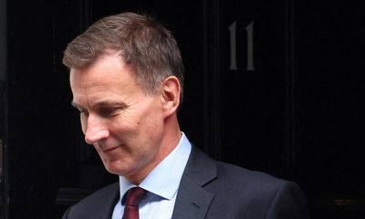 Jeremy Hunt urged not to use sharp fall in inflation to squeeze benefits