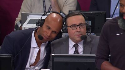 Ian Eagle Would Like Richard Jefferson to Cover Up His Bare Chest