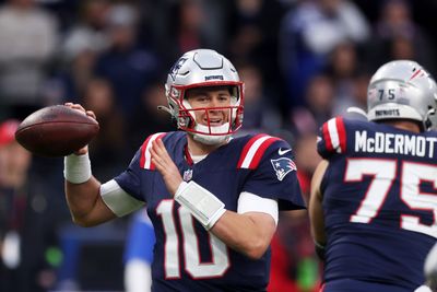 No change imminent? Mac Jones reportedly took first-team QB reps for Patriots on Wednesday