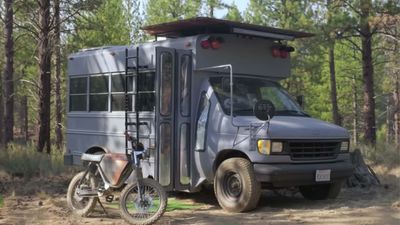 Custom Skoolie Camper Shows How Comfy Van Life Can Be For $10K