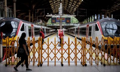 Rail strikes: Aslef announces industrial action in December