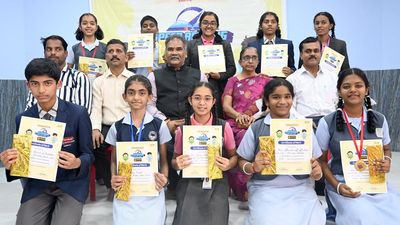 Shraddha, Ankita emerge winners in The Hindu Speed Reading contest in Hubballi