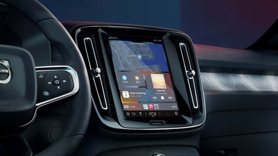 Volvo CEO: Dropping Apple CarPlay Is the Wrong Approach