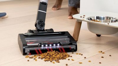 Shark Stratos vs Vertex – which clinches best vacuum cleaner?