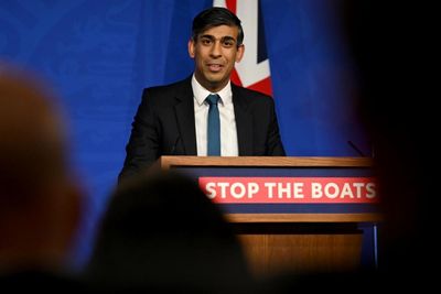 Rishi Sunak vows to tear up UK laws and challenge judges to push through Rwanda plan