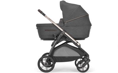 We tested the Inglesina Aptica XT Travel System and it deserves all the applause it gets