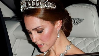 Prince William has given Kate Middleton nearly £703,000 worth of jewellery, expert says