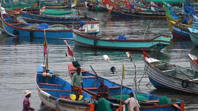 Fishing boat operators seek substantial reduction in licence fee
