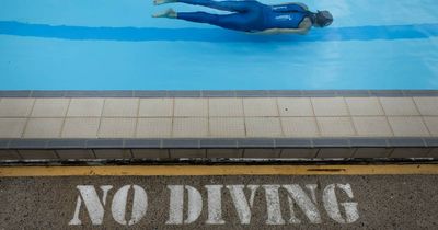 How to hold your breath for an hour: Free diver Michaela Werner swims through world record